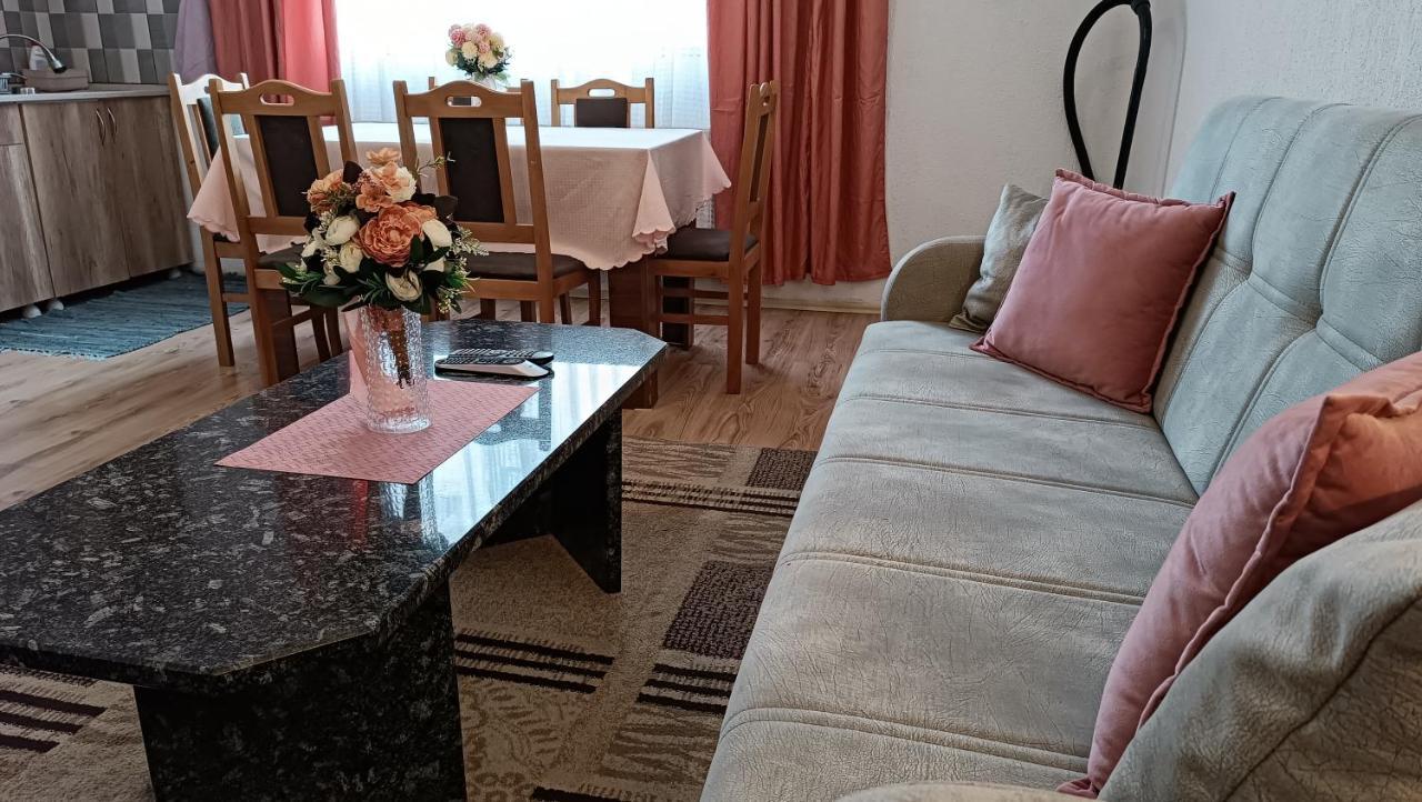 City Park Apartments Приштина Екстер'єр фото